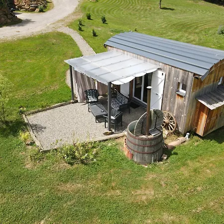 Chalet Les Milles Bottes Et Ses Roulottes *