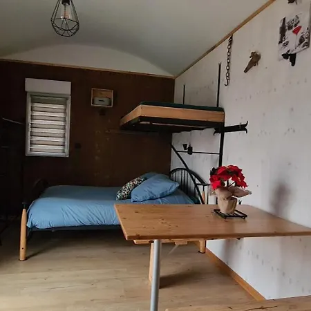 Les Milles Bottes Et Ses Roulottes * Encausse-les-Thermes