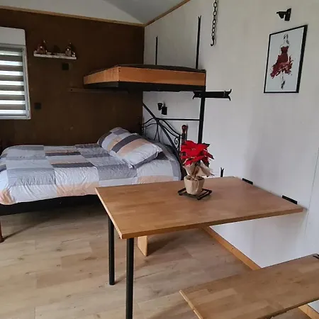 Les Milles Bottes Et Ses Roulottes *