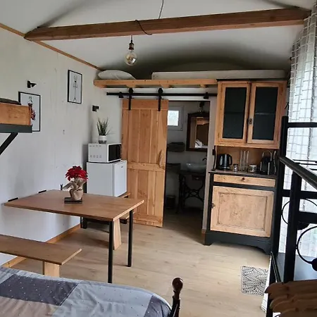 Les Milles Bottes Et Ses Roulottes Chalet