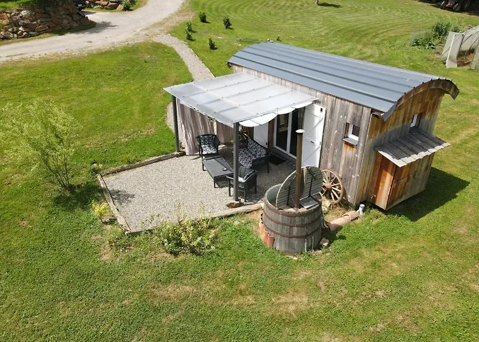 Alpesi faház Les Milles Bottes Et Ses Roulottes *