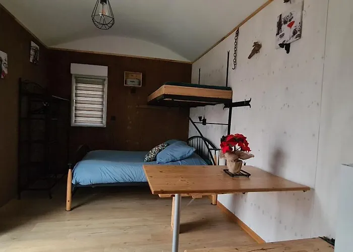 Les Milles Bottes Et Ses Roulottes * Encausse-les-Thermes