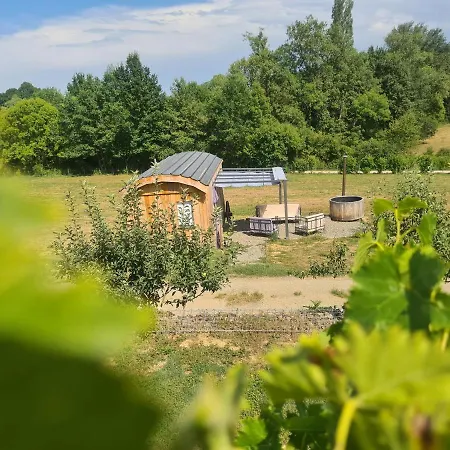 Les Milles Bottes Et Ses Roulottes Chalet