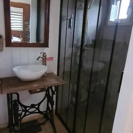 Les Milles Bottes Et Ses Roulottes * Encausse-les-Thermes