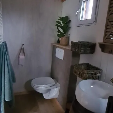 Les Milles Bottes Et Ses Roulottes * Encausse-les-Thermes