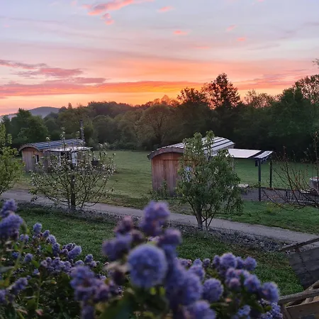 Les Milles Bottes Et Ses Roulottes Σαλέ Encausse-les-Thermes